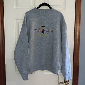 Fruit of a loom-Walt Disney-L-gray-embroidered Mickey Mouse crewneck sweatshirt.